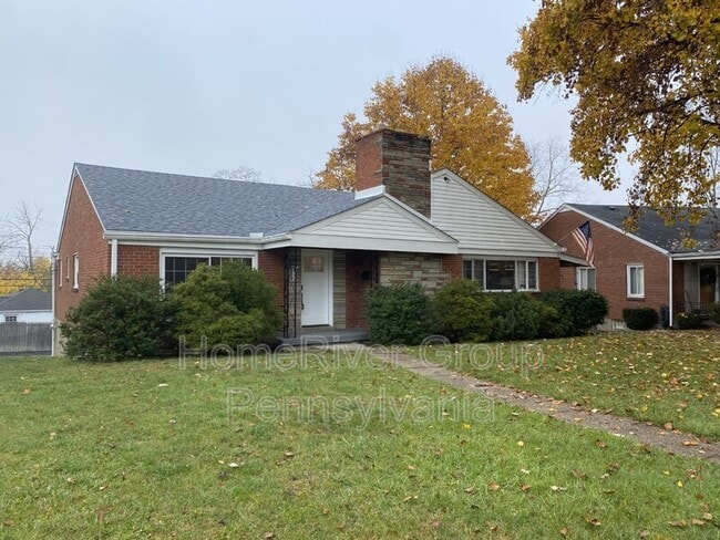 Building Photo - 123 Greenbriar Dr