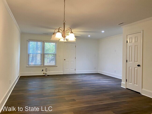 Building Photo - 2 br, 2.5 bath House - 4346 Bona Ct.