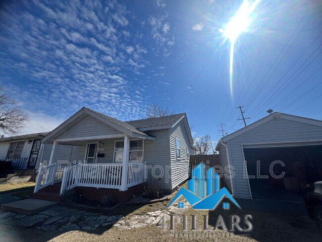 Building Photo - 2612 Vine Ct