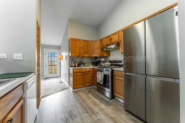 Foto del edificio - 1262 Brookdale Dr