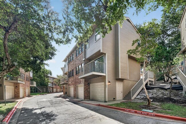 Foto del edificio - 3845 Ranch to Market Rd 2222
