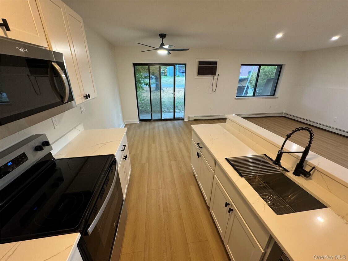 Foto principal - 20 Crum Elbow Rd