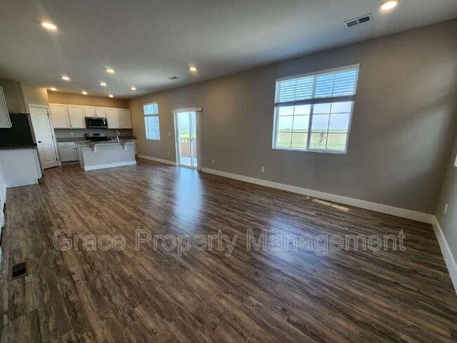 Building Photo - 6259 Bauer Wy