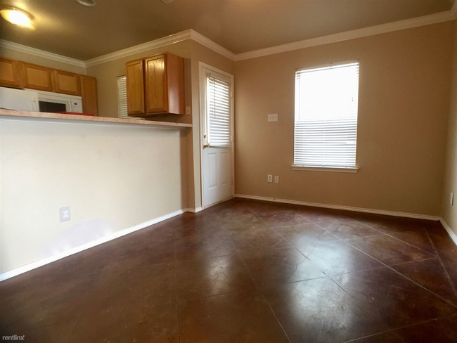 Building Photo - 1321 Village Garden Dr