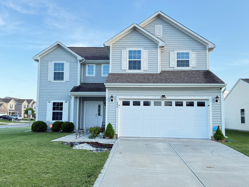 Foto principal - 899 Briarstone Dr