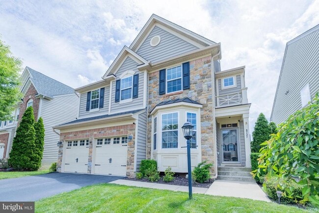 Building Photo - 8727 Raleigh Mews