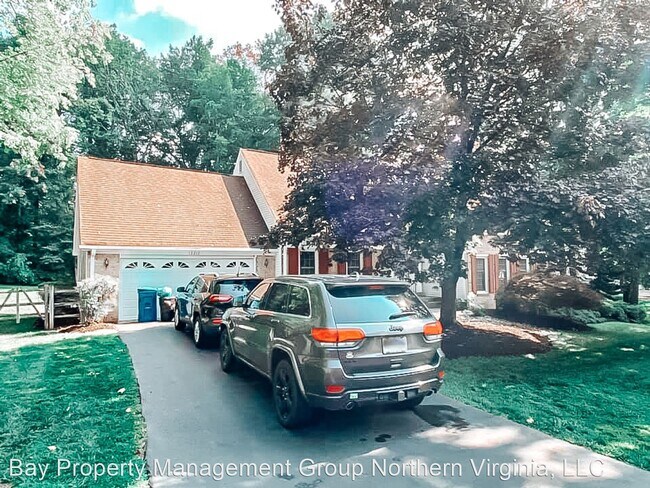 Foto del edificio - 4 br, 2.5 bath House - 12212 Hollow Tree Ln