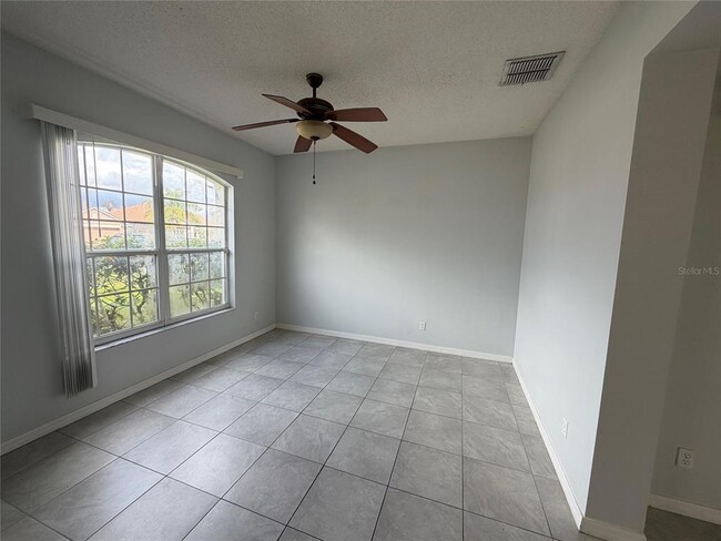 Foto del edificio - 2290 The Oaks Blvd