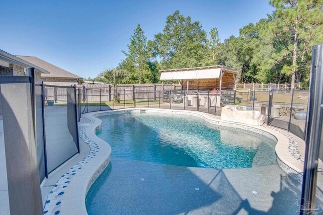 Building Photo - 4668 Red Oak Dr