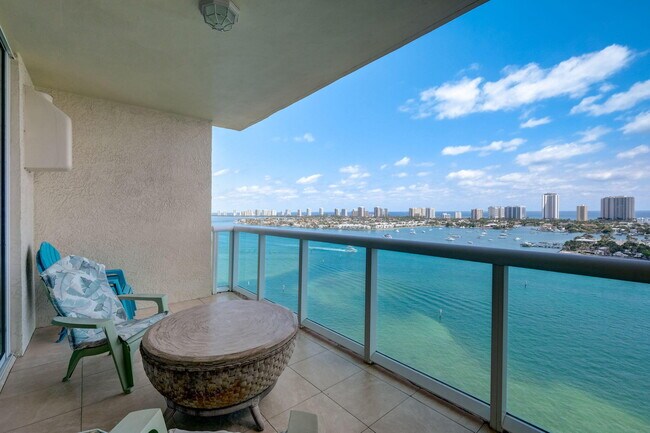 Foto del edificio - 2640 Lake Shore Dr