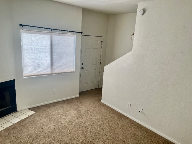 Building Photo - 3409 N Fontana Ave