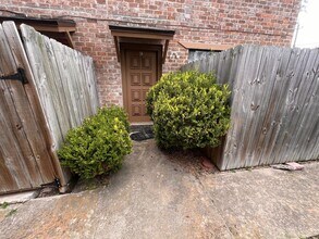 Building Photo - 5018 Meandering Ln