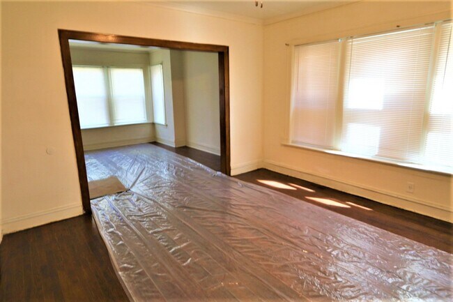 Foto del edificio - 12036 S Perry Ave