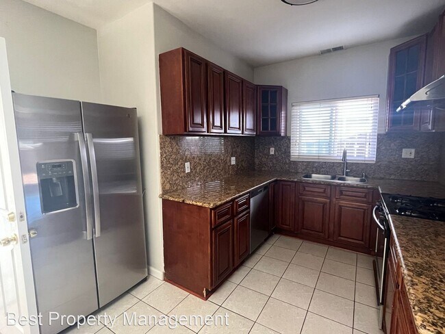 Foto del edificio - 4 br, 2 bath House - 3671 Jamestown rd