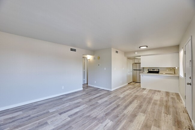 Photo - 21st Dr House