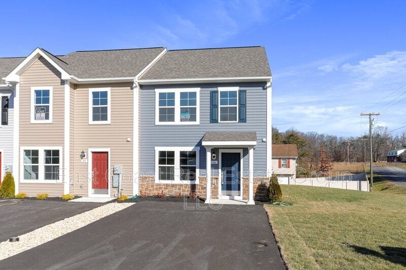 16 Gentle Breeze Dr, Bunker Hill, WV 25413 House Rental in Bunker