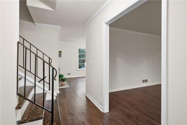 Foto del edificio - 1655 Murdock Rd