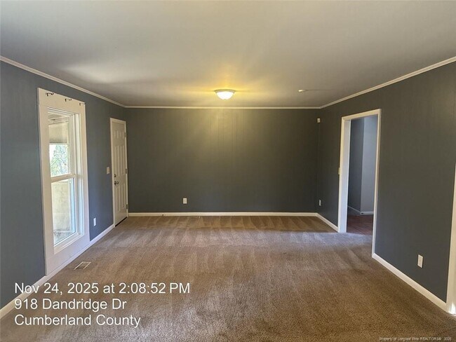 Foto del edificio - 918 Dandridge Dr