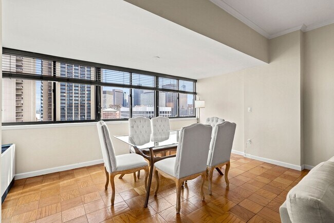 Foto del edificio - 2 Hawthorne Pl