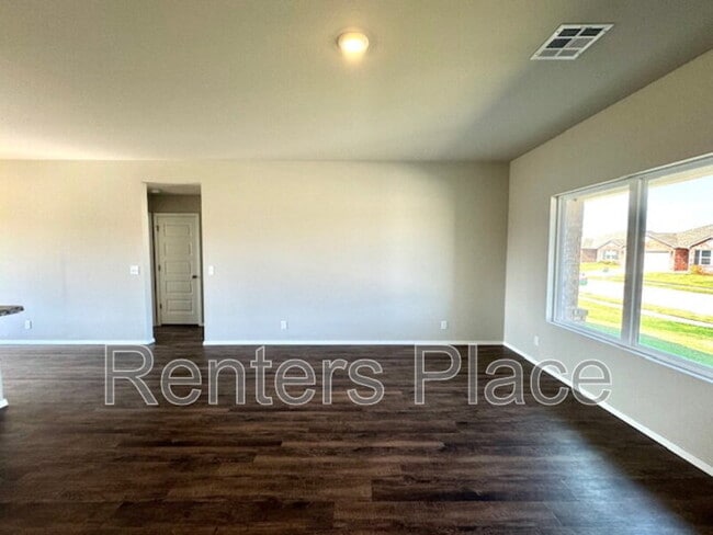 Foto del edificio - 8516 E 164th St