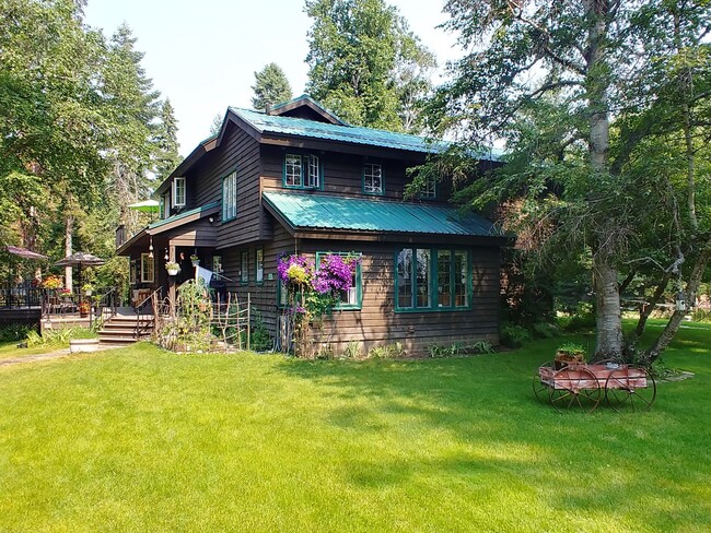 Building Photo - Whitefish 1 bedroom 2 bath Zen Garden Home