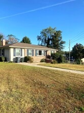 Building Photo - 3188 Valley Park Dr