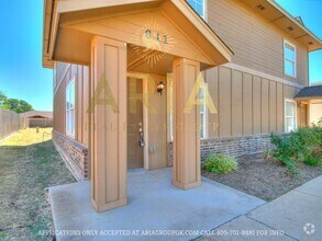 Building Photo - 611-613 Welston Cir