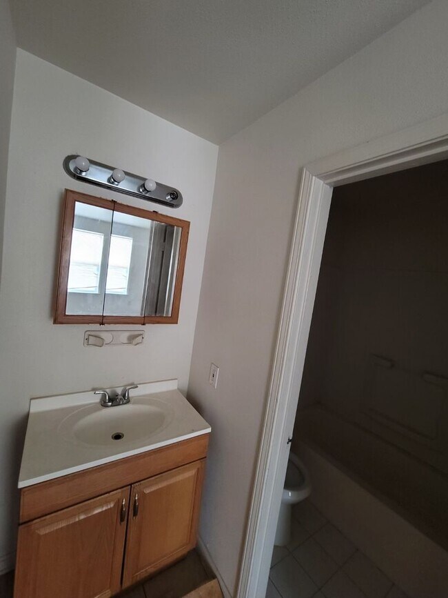 Foto del edificio - 2 Bedroom, 2.5 Bath Townhouse