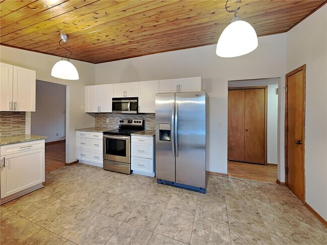 Foto del edificio - 9241 34th Ave N