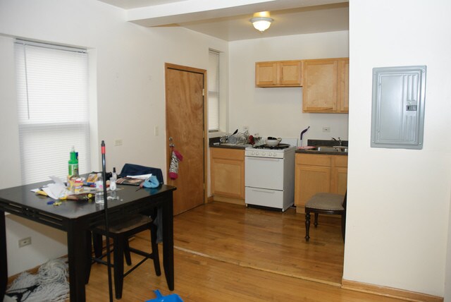 Foto del edificio - 7331-7339 S Coles Ave