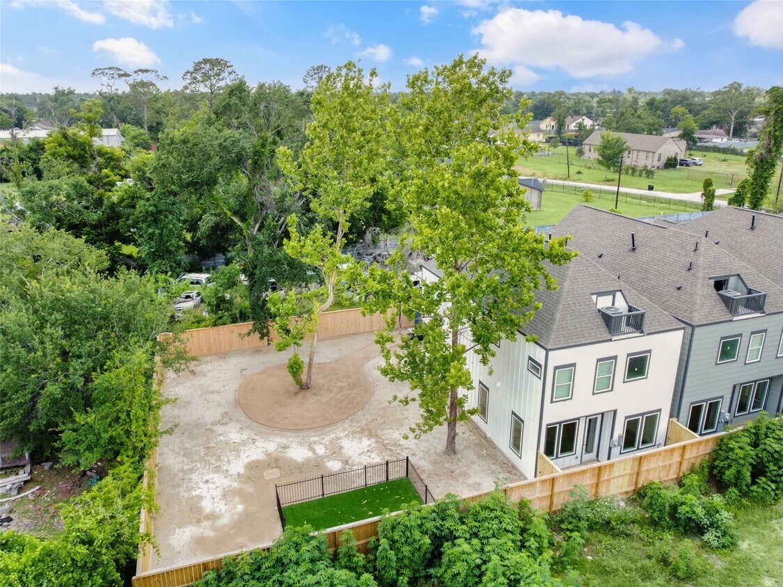 Foto del edificio - 2410 Vaughn St