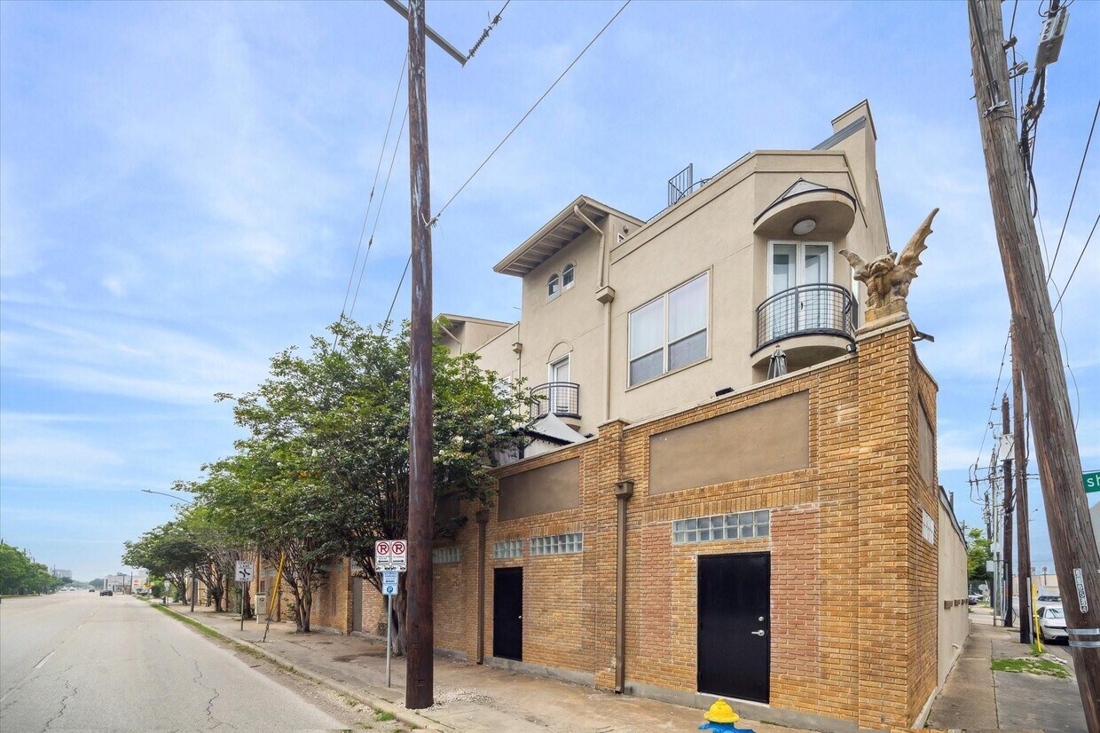 Foto principal - 2602 Washington Ave
