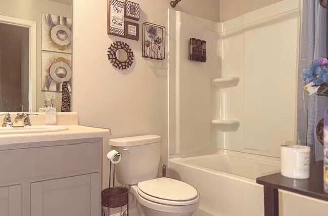 Foto del edificio - 6226 Rockaway Rd