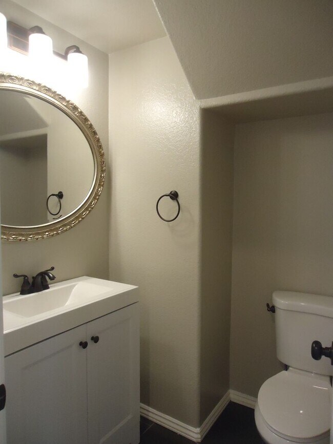 Foto del edificio - Coming Soon - Gorgeous Home in Westlake Vi...