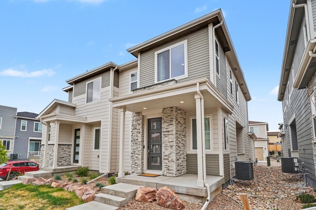 Photo - 2471 Vanhoutte Vw Townhome