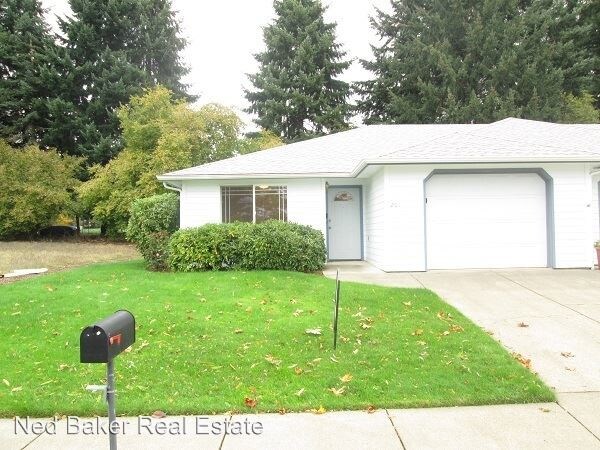 Primary Photo - 203-203 SE Division St