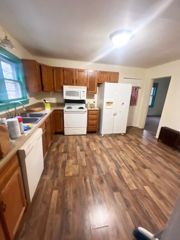 Foto del edificio - 107 Hayes Ave