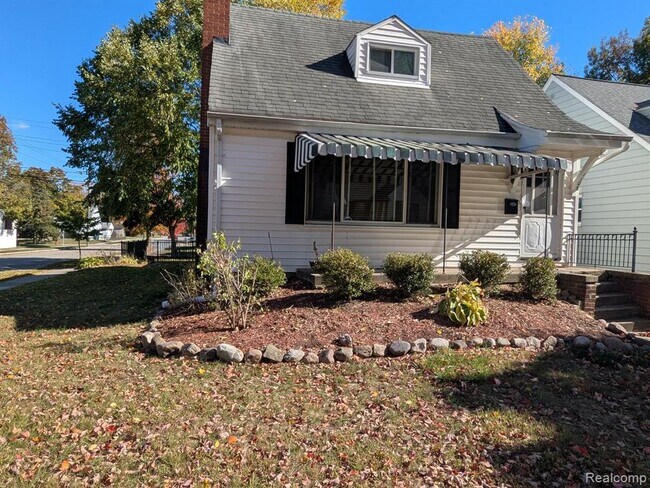 Foto del edificio - 1103 Mclean Ave