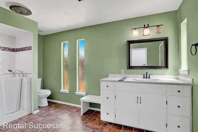 Building Photo - 3 br, 2 bath House - 836 De Leon Drive
