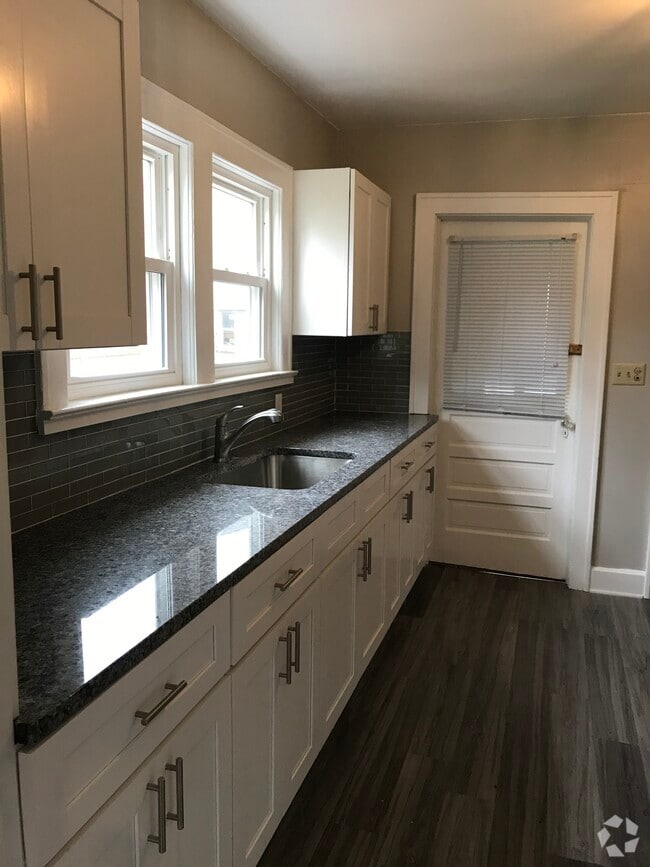 Apartments For Rent in East Maine, NY with Yard 1 Rentals