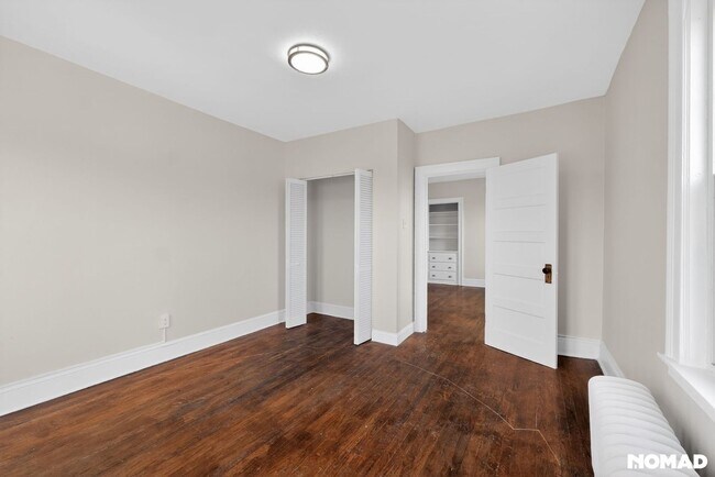 Foto del edificio - 1482 Corbin Ave