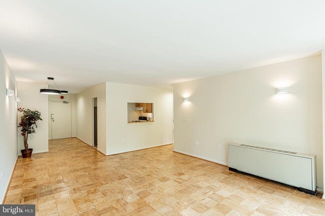 Building Photo - 8308 Flower Ave