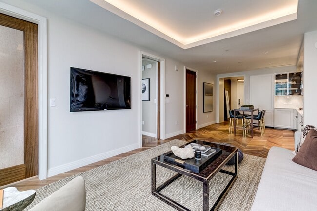 Foto del edificio - 300 International Drive