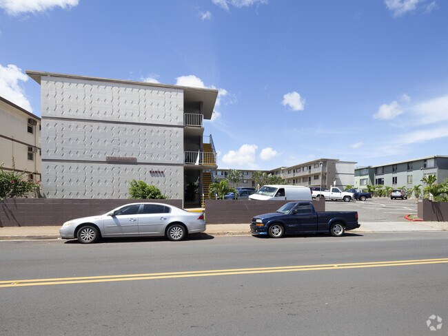 Building Photo - Leolua Gardens