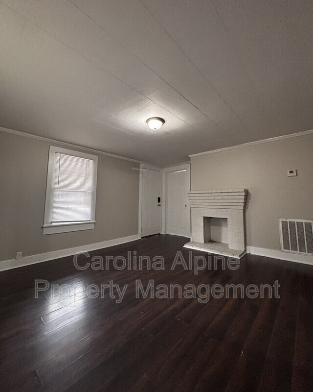 Building Photo - 145 Parrish St