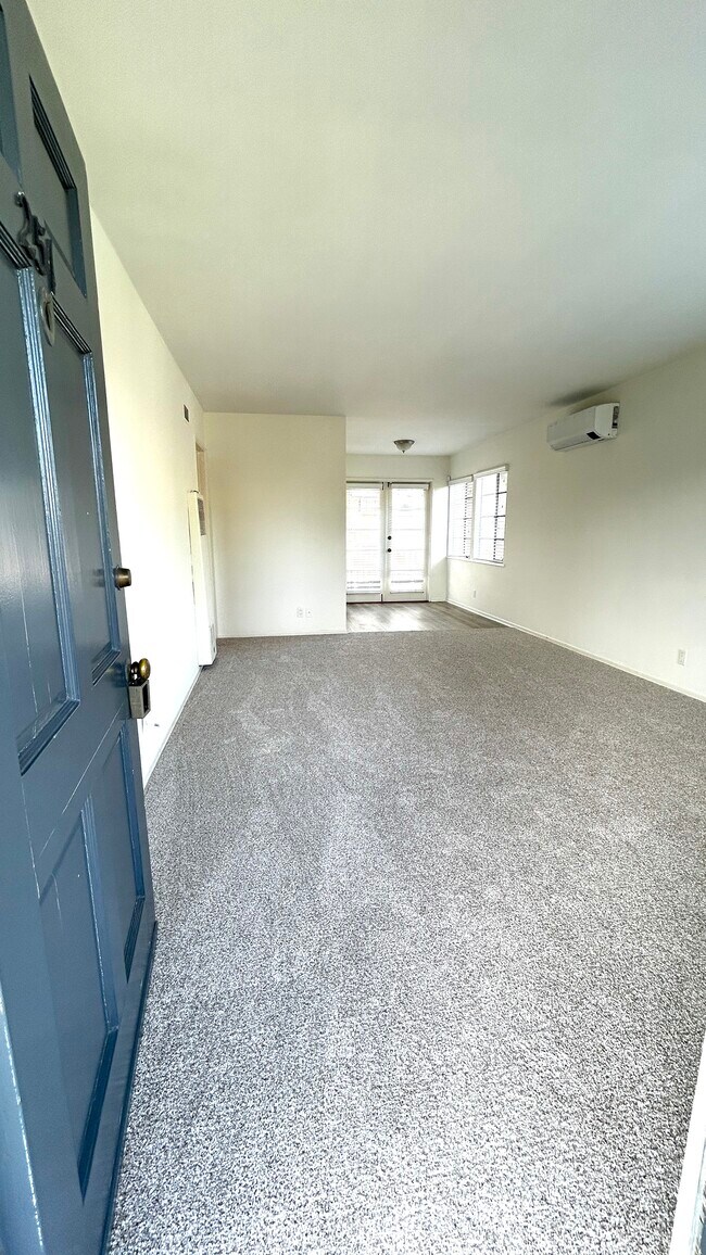 Foto del edificio - 251 S Church Ln