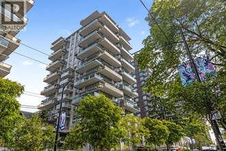 Building Photo - 1365 Davie St