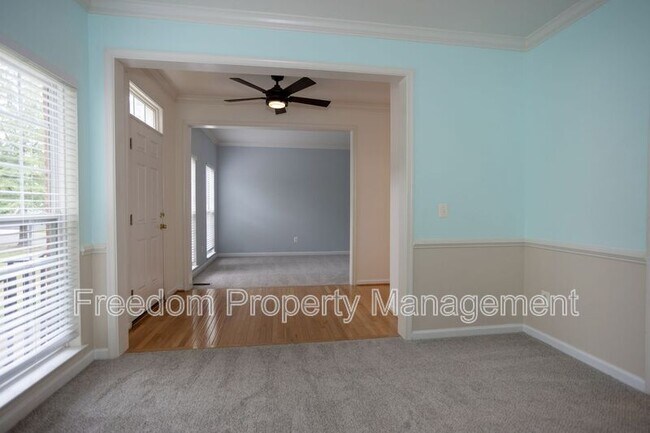 Building Photo - 6004 Abernethy Ln