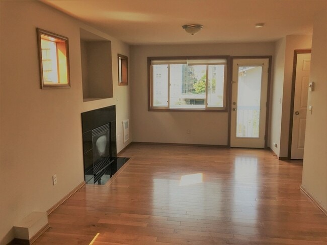 Photo - 12723 35th Ave NE Townhome