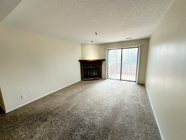 Building Photo - 1320 Brook St